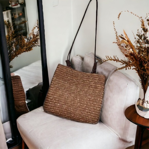 St. John's Bay Handbags - ST.JOHNS Bay 100% wheat straw handbag.